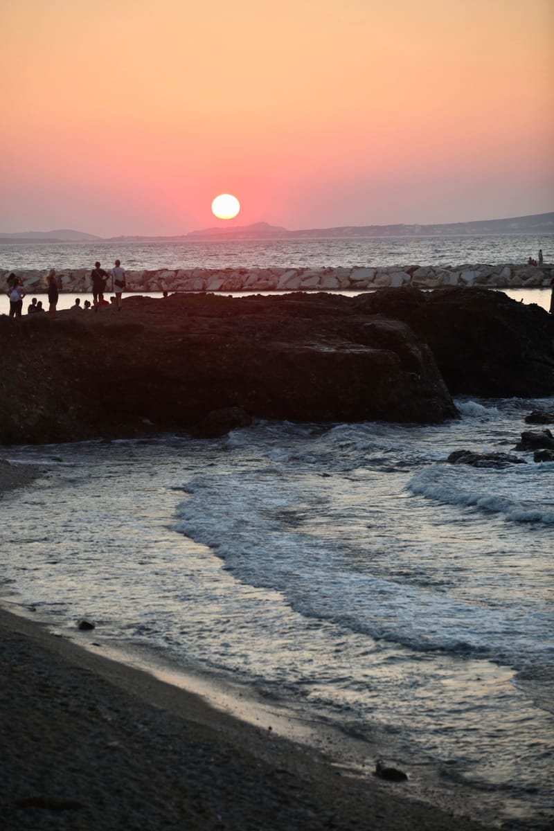 7. GRECE : Naxos 2, la porte d'Apollon sous un soleil rouge sang (VTL)
