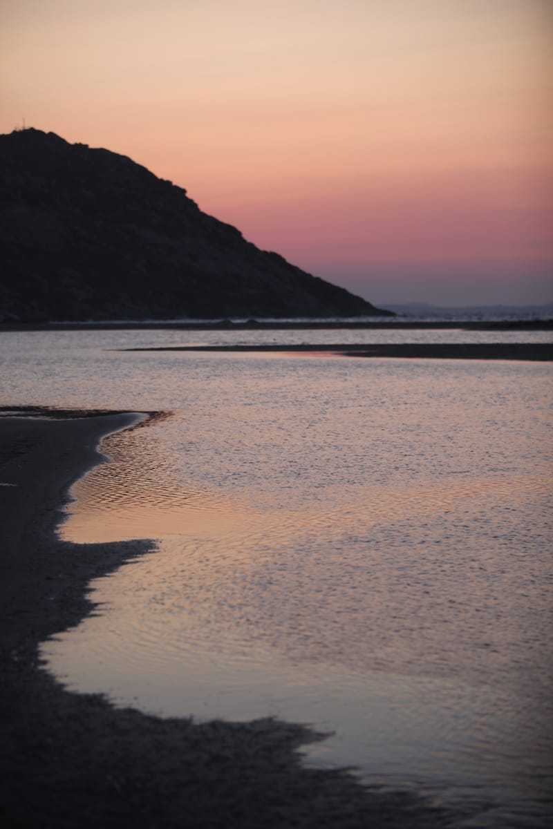 7. GRECE : Naxos 2, la porte d'Apollon sous un soleil rouge sang (VTL)
