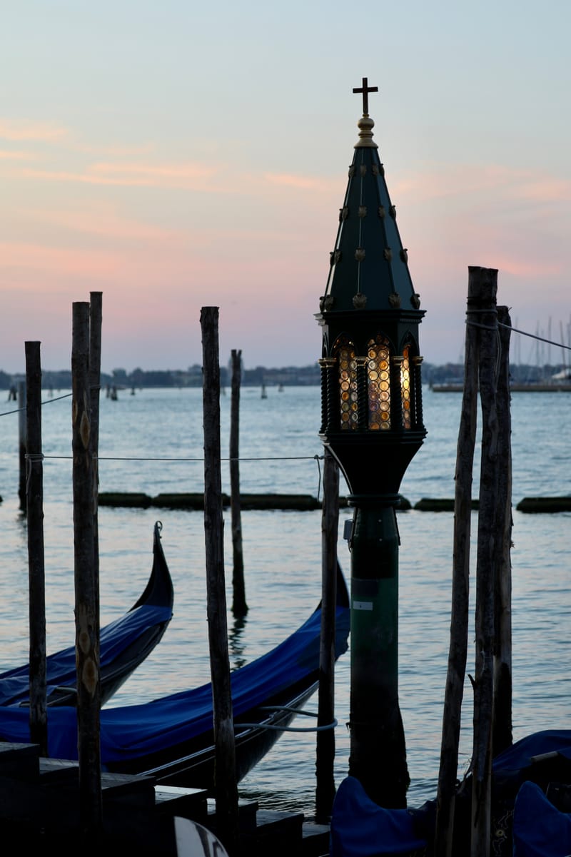 1. Venise : Une Inconnue à la verticale et en zoom pour commencer