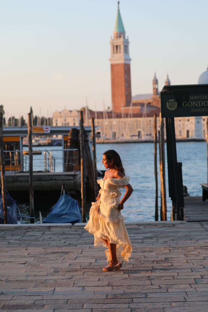 1. Venise : Une Inconnue à la verticale et en zoom pour commencer
