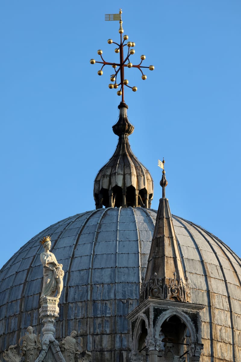 1. Venise : Une Inconnue à la verticale et en zoom pour commencer