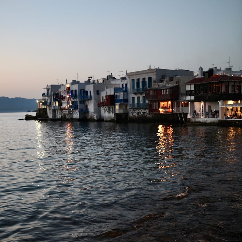 8. GRECE : Mykonos 1, résumé aux Carrés (CCC)