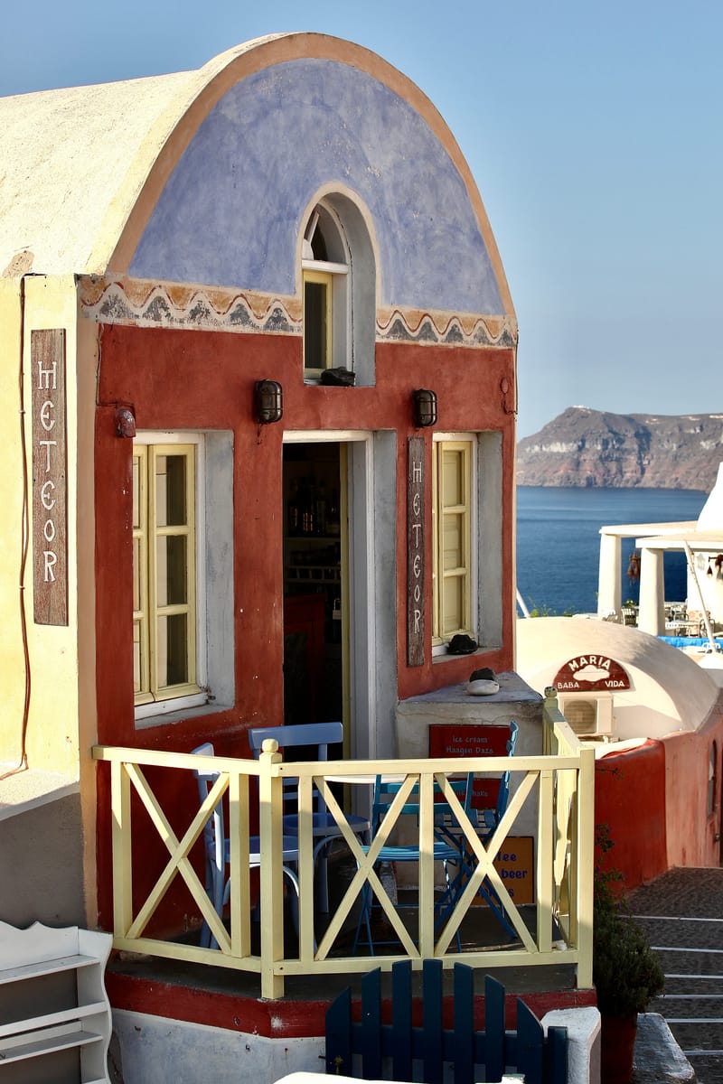 3. GRECE : Santorin, Oia ses ruelles et ses moulins 2 (VTL)