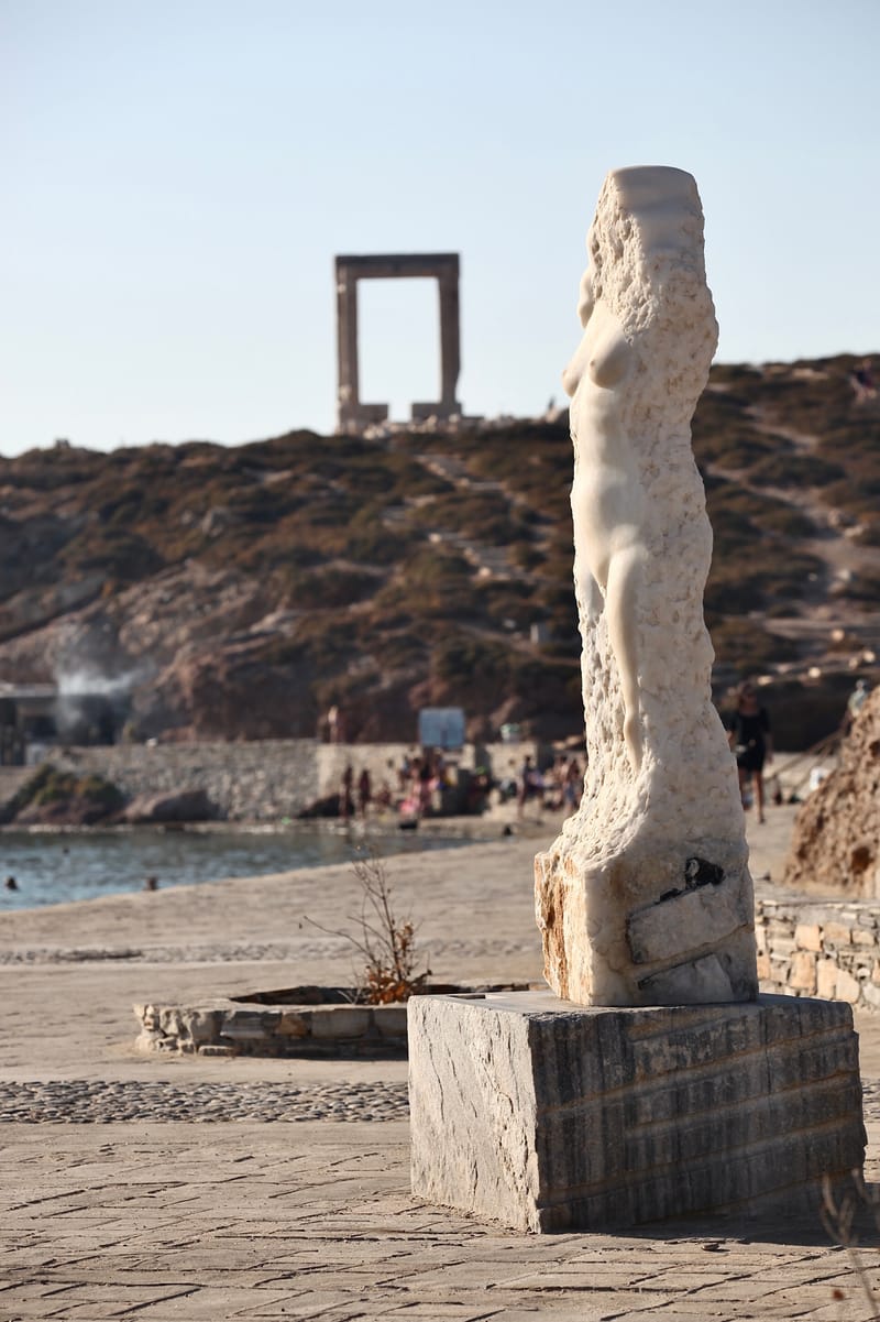 6. GRECE : Merveilles de l'île de Naxos 1 (VTL)