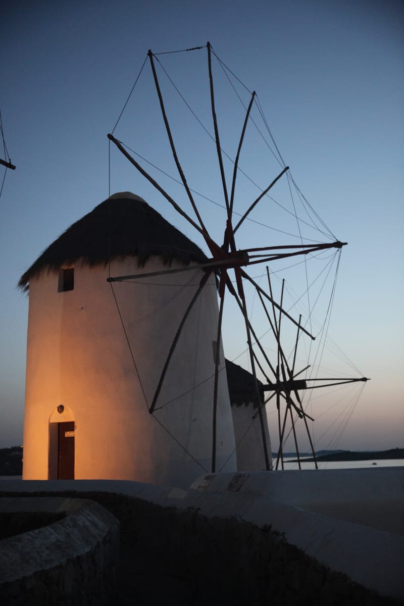 9. GRECE : Mykonos 2, à la verticale (VTL)