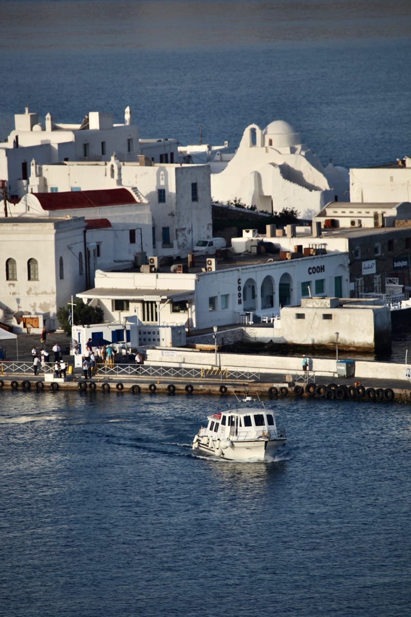10. GRECE : Mykonos, l'île et sa nature profonde (VTL)