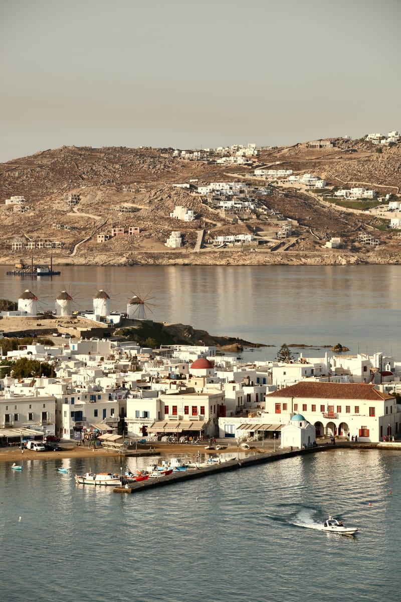 10. GRECE : Mykonos, l'île et sa nature profonde (VTL)