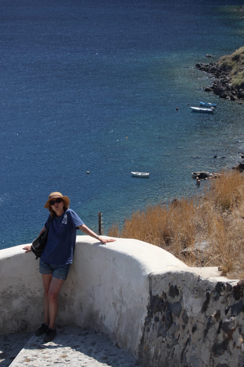 5. GRECE : Santorin, Son port, sa côte et son volcan (VTL)