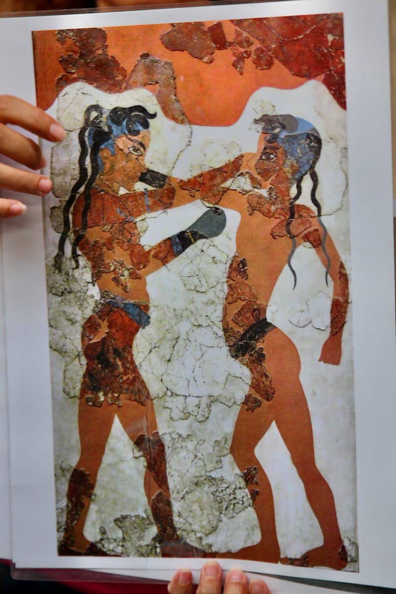 5. GRECE : Santorin, Son port, sa côte et son volcan (VTL)