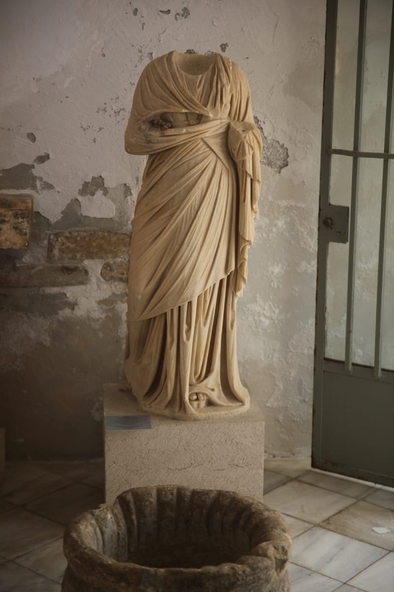 6. GRECE : Merveilles de l'île de Naxos 1 (VTL)