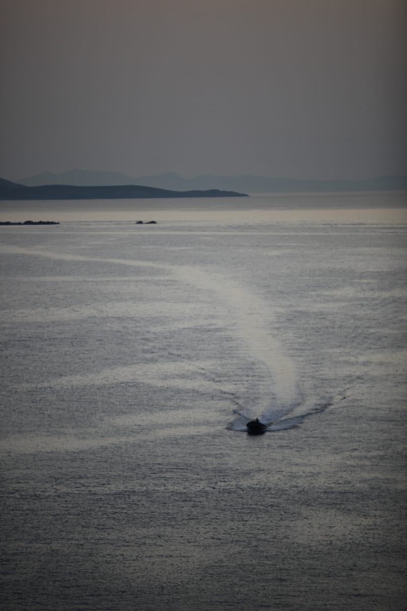 9. GRECE : Mykonos 2, à la verticale (VTL)