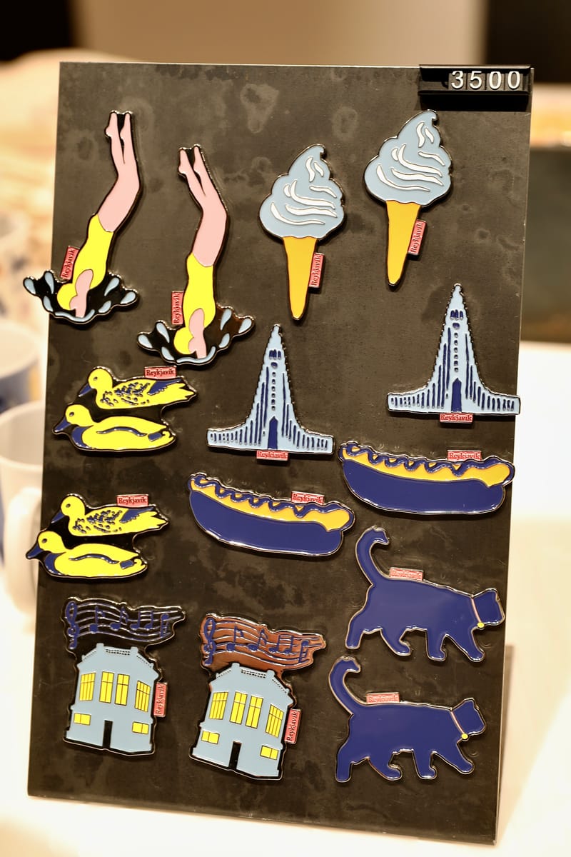 17. Motifs, tableaux, enseignes Islandaises (VTL)