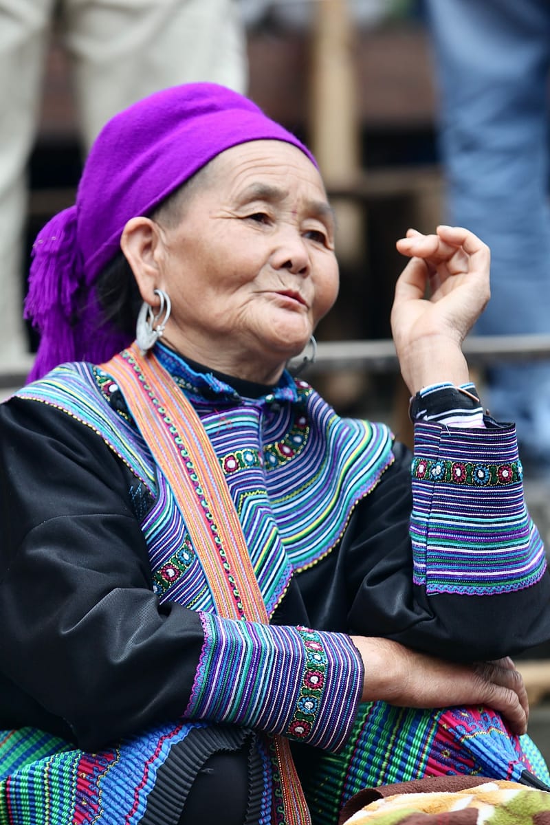 1. Les HMONGS : Marché de Bac Ha