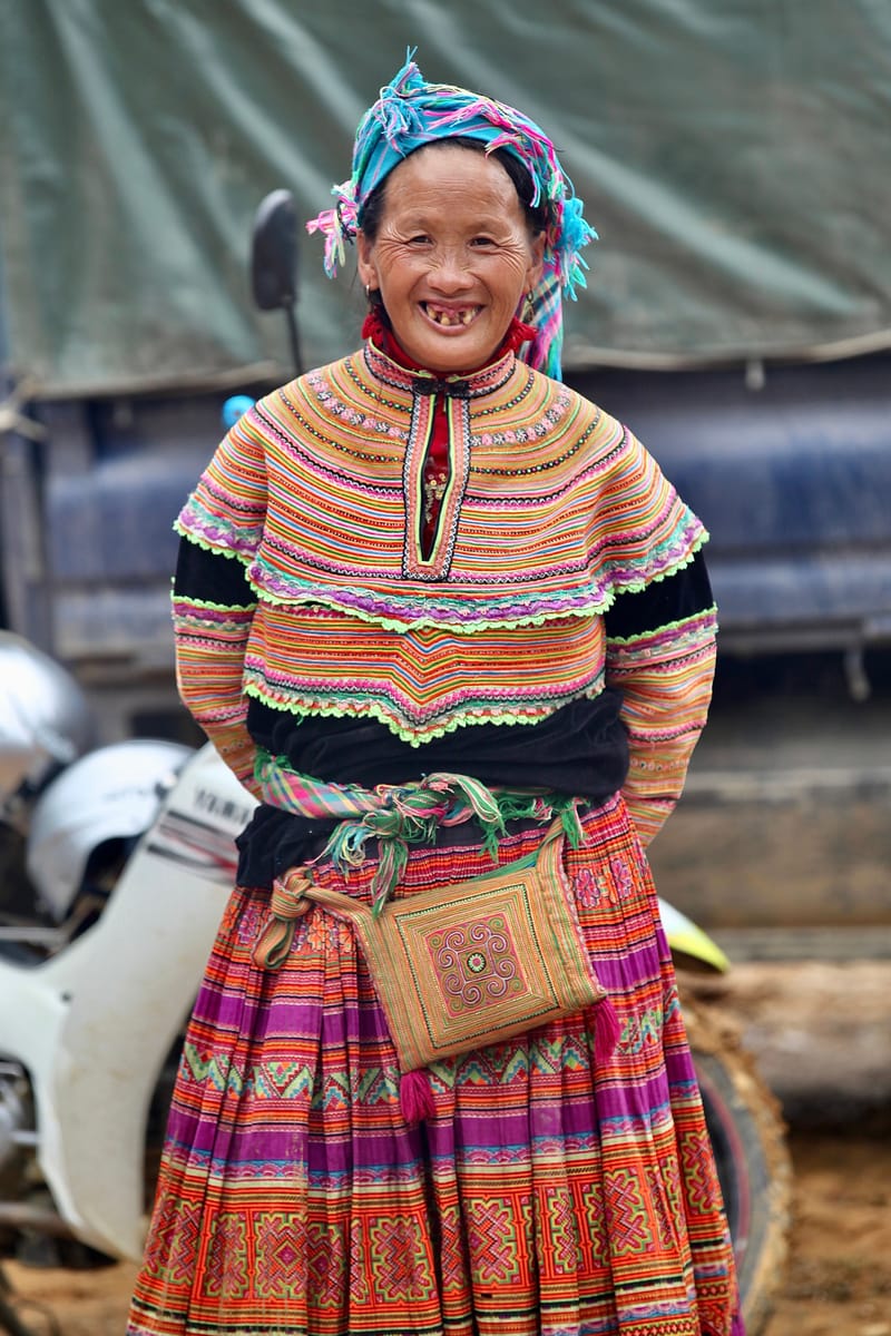 1. Les HMONGS : Marché de Bac Ha