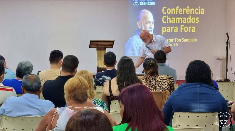 CONFERÊNCIA CHAMADOS PARA FORA
