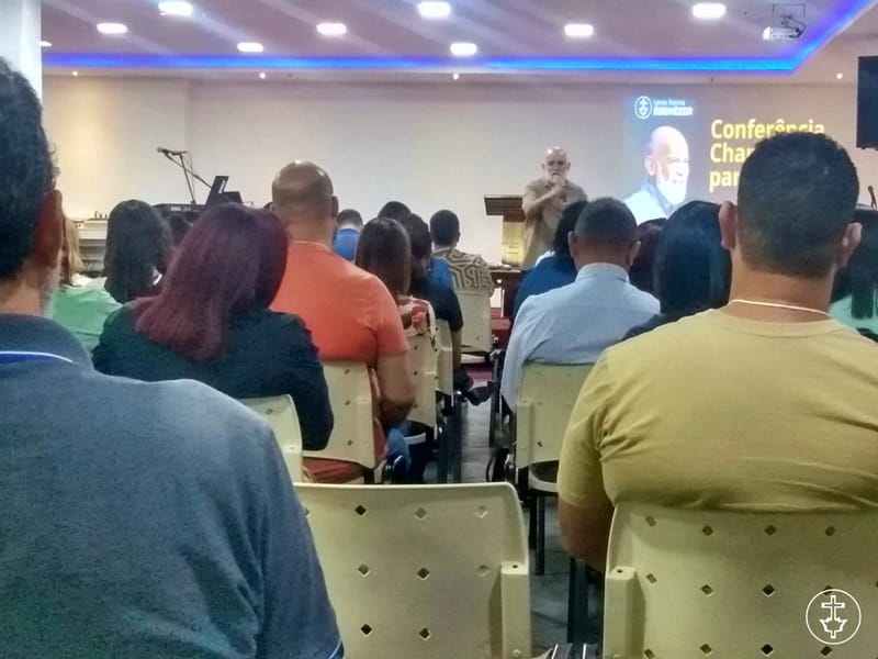 CONFERÊNCIA CHAMADOS PARA FORA