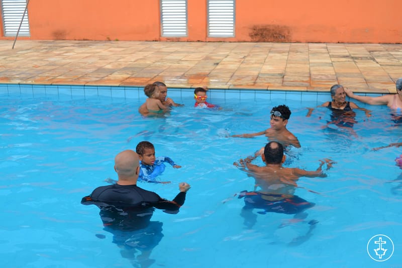 COMUNHÃO, DIVERSÃO E MUITA ALEGRIA