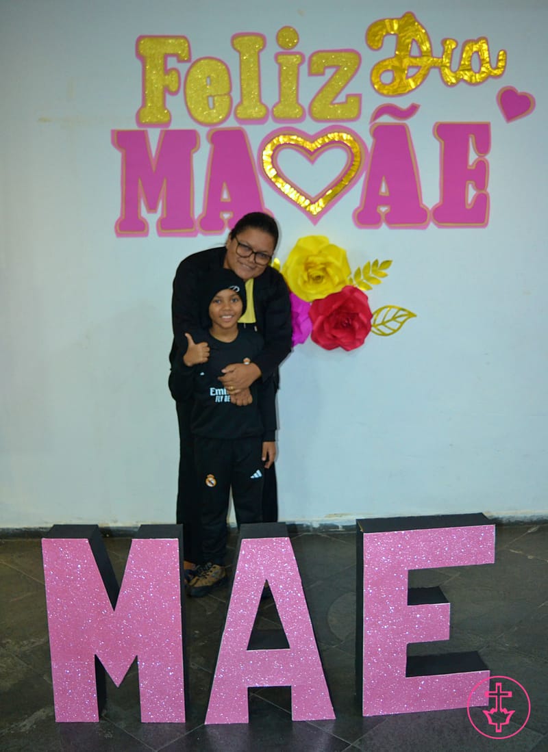 HOMENAGEM ÀS MÃES