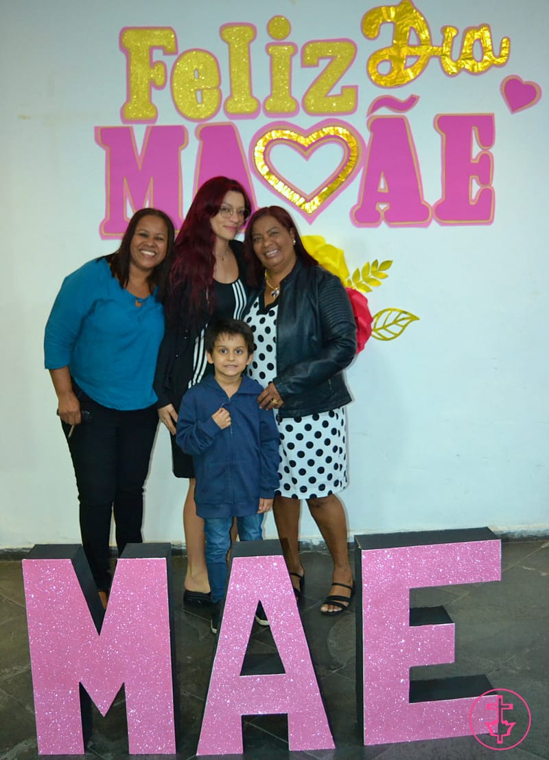 HOMENAGEM ÀS MÃES