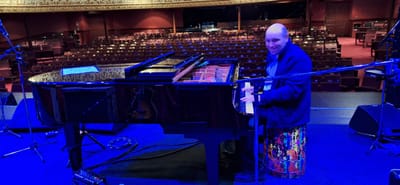 MATTHEW JAMES RICHARDS: EXPERIENCIAS TRANSCRITAS AL SONIDO