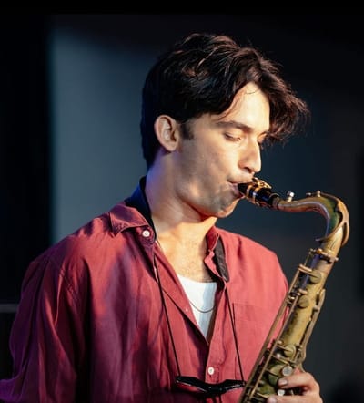 NOAM SHAPIRA: SOFISTICADO Y JOVIAL