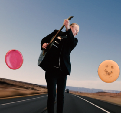 ARN-IDENTIFIED FLYING OBJECTS AND ALIEN FRIENDS: EL DOLOR DE SENTIR