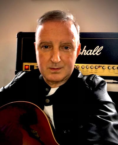 NICKGCHERRYDOT: CON EL ALMA ENTRE CUERDAS