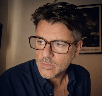 CARMELO ALFANO: LA ELEGANCIA DE LA SEDUCCIÓN