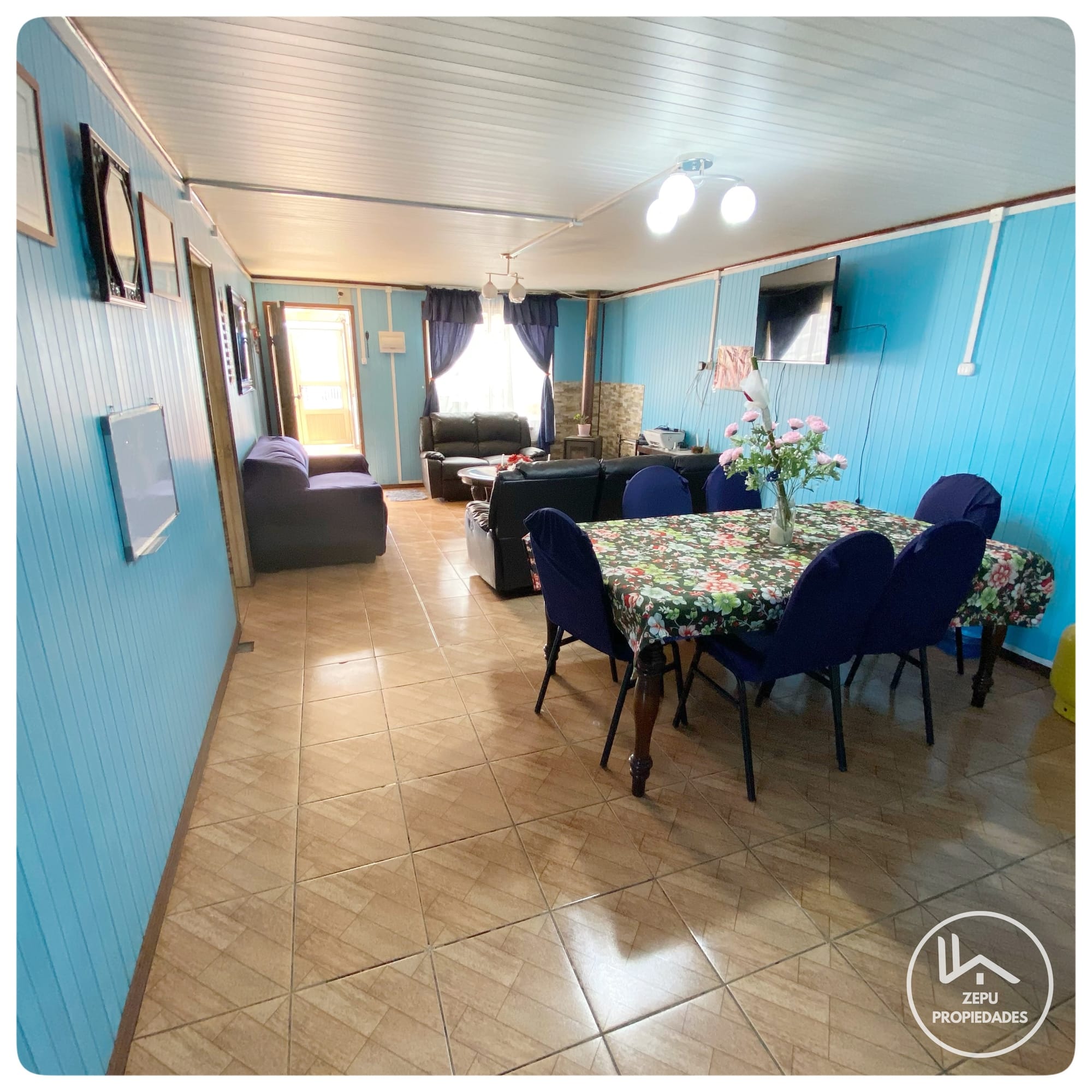 Venta de Casa y Salón de Eventos en amplio terreno en el Sector Bicentenario (By Pass), Coronel!