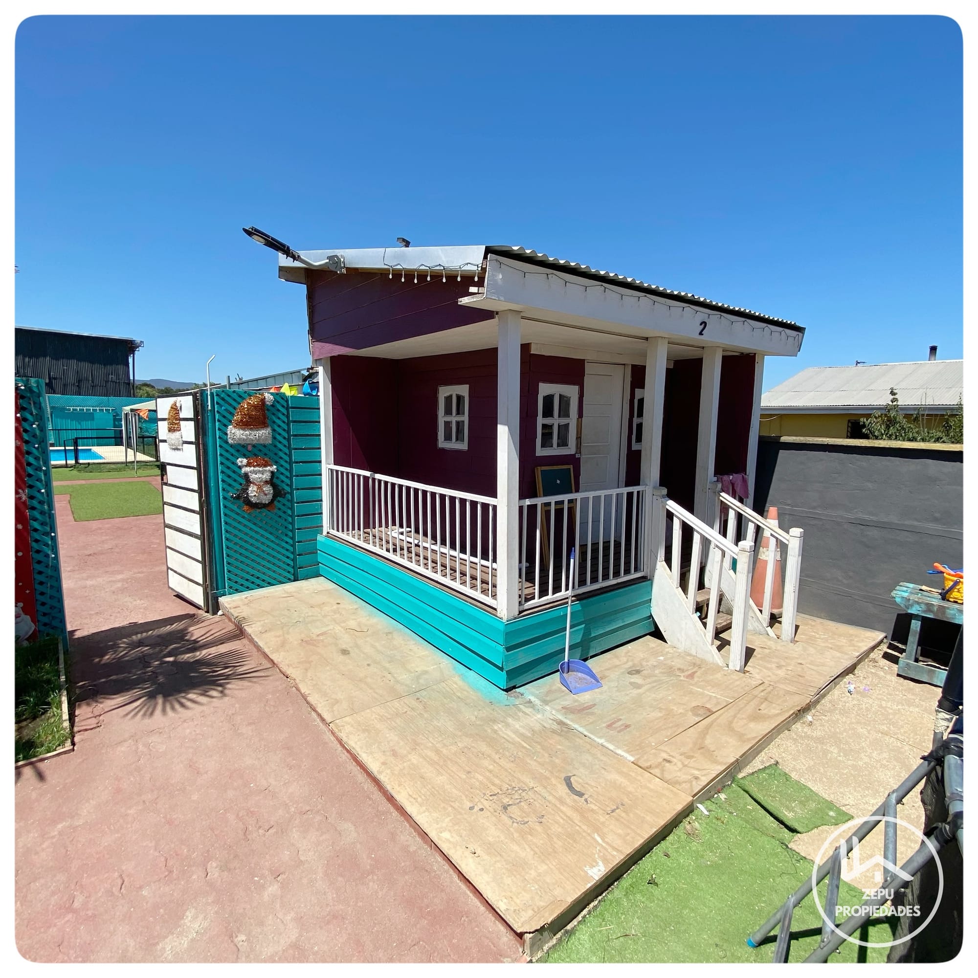 Venta de Casa y Salón de Eventos en amplio terreno en el Sector Bicentenario (By Pass), Coronel!