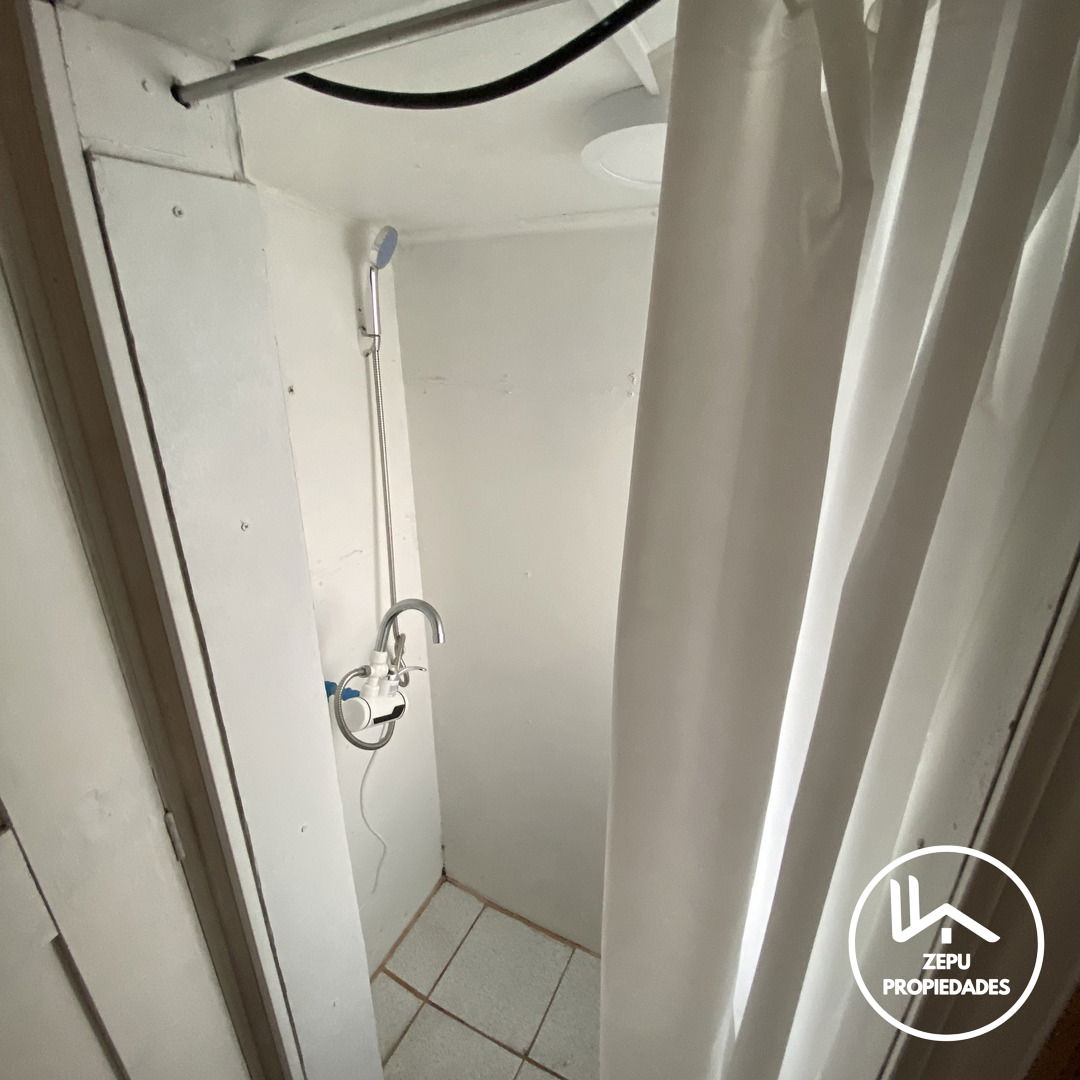 Casa en Venta – Calle Sotomayor, a pasos del centro de Coronel