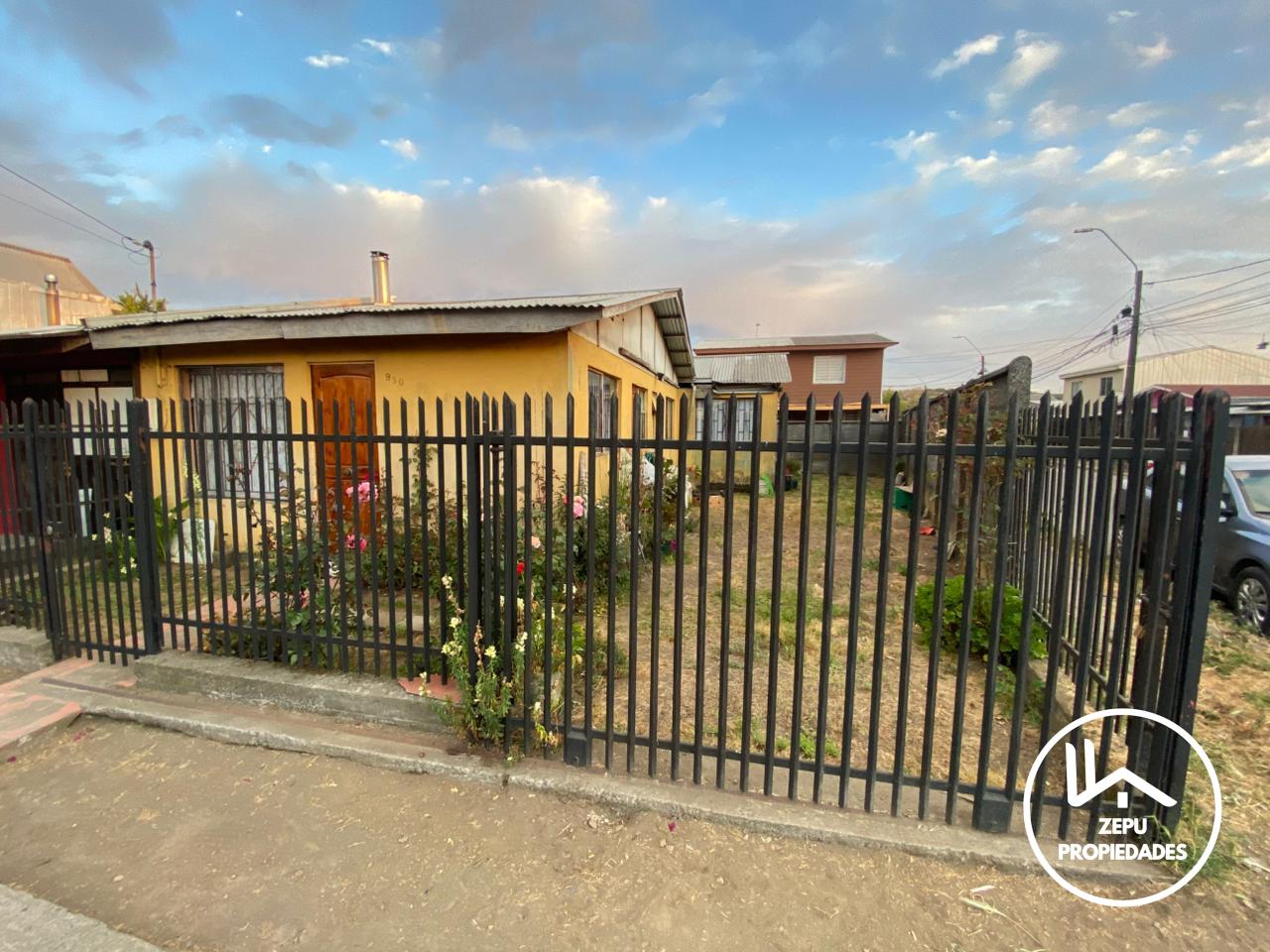 SE VENDE CASA EN SECTOR FRANK MARDONES CORONEL 