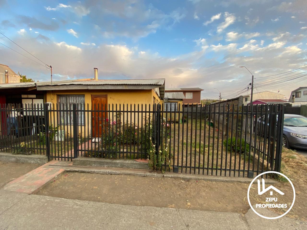 SE VENDE CASA EN SECTOR FRANK MARDONES CORONEL 