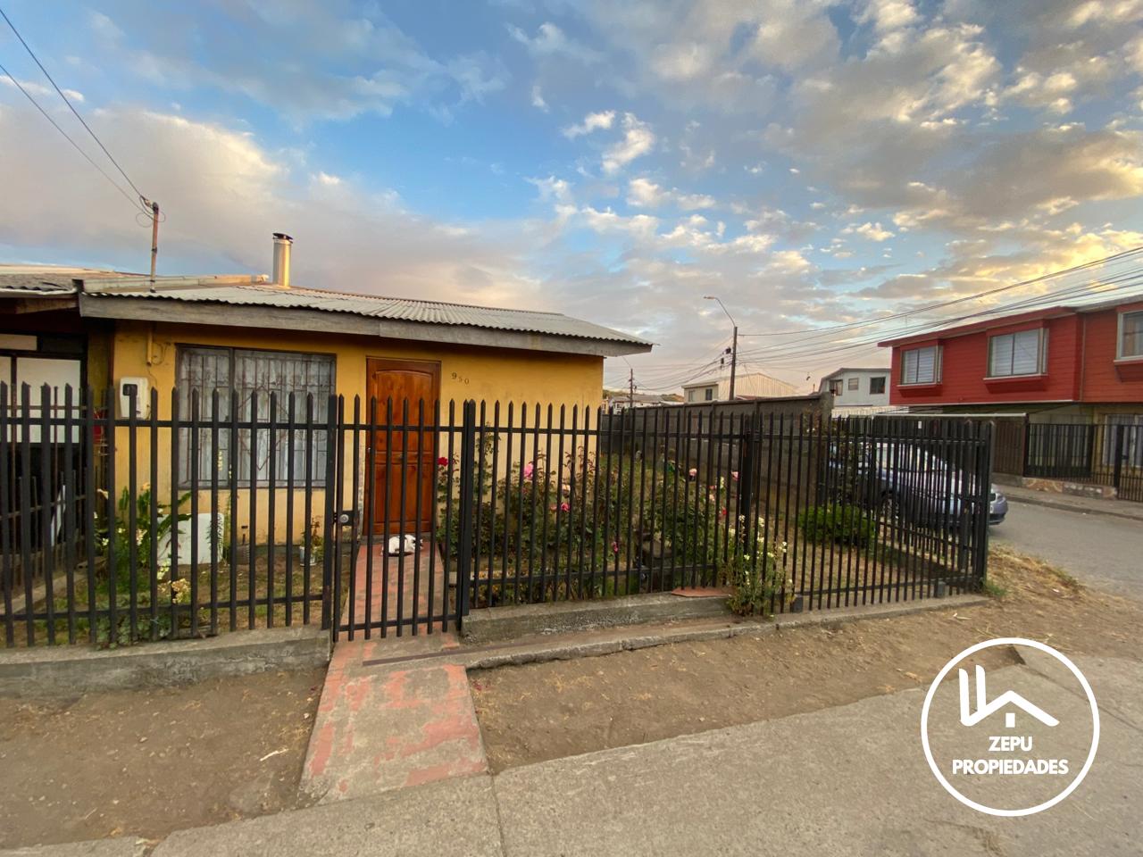 SE VENDE CASA EN SECTOR FRANK MARDONES CORONEL 