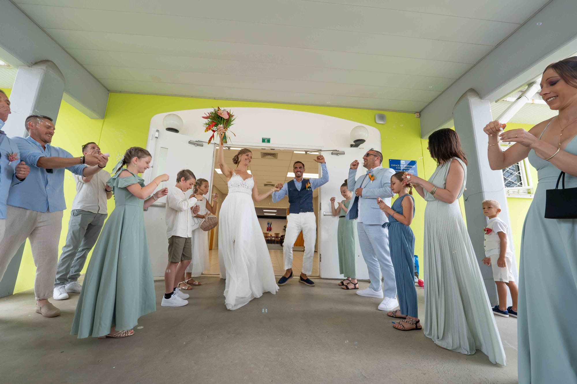 Marie & Sébastien : Une Promesse Portée par les Alizés