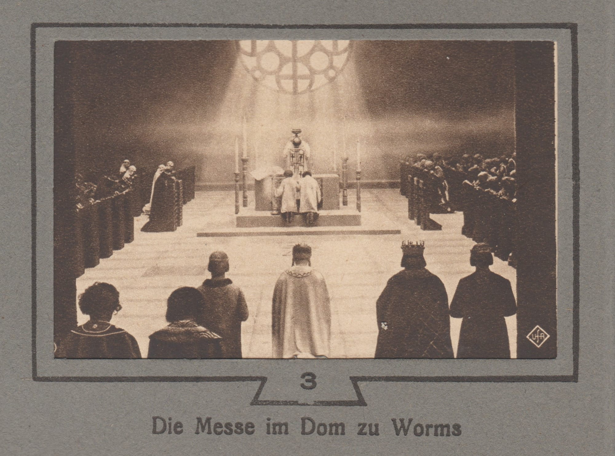 L'Estetica del Monumentalismo: La Costruzione di un Ordine Visivo