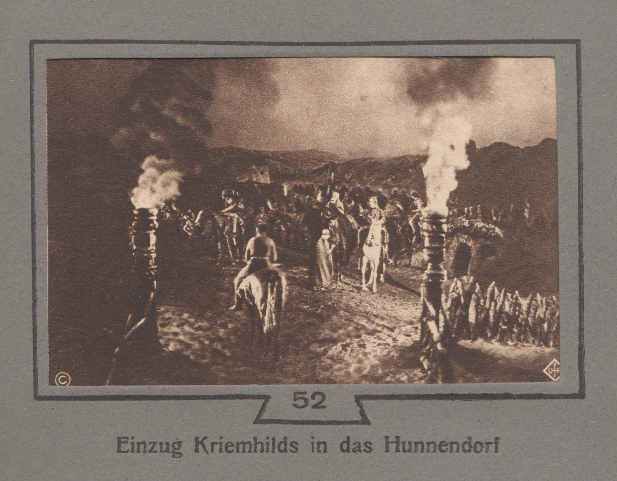 L'Estetica del Monumentalismo: La Costruzione di un Ordine Visivo