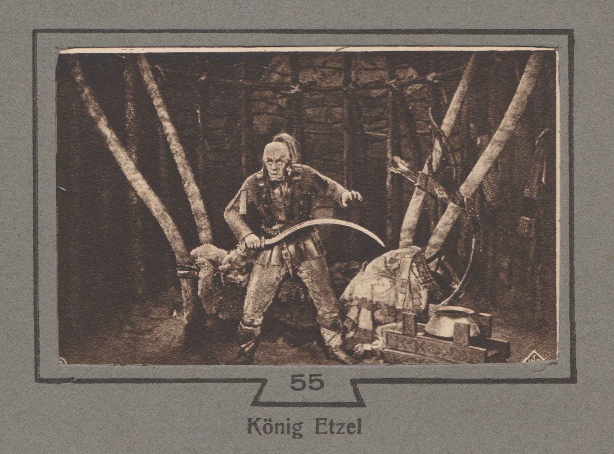 L'Estetica del Monumentalismo: La Costruzione di un Ordine Visivo