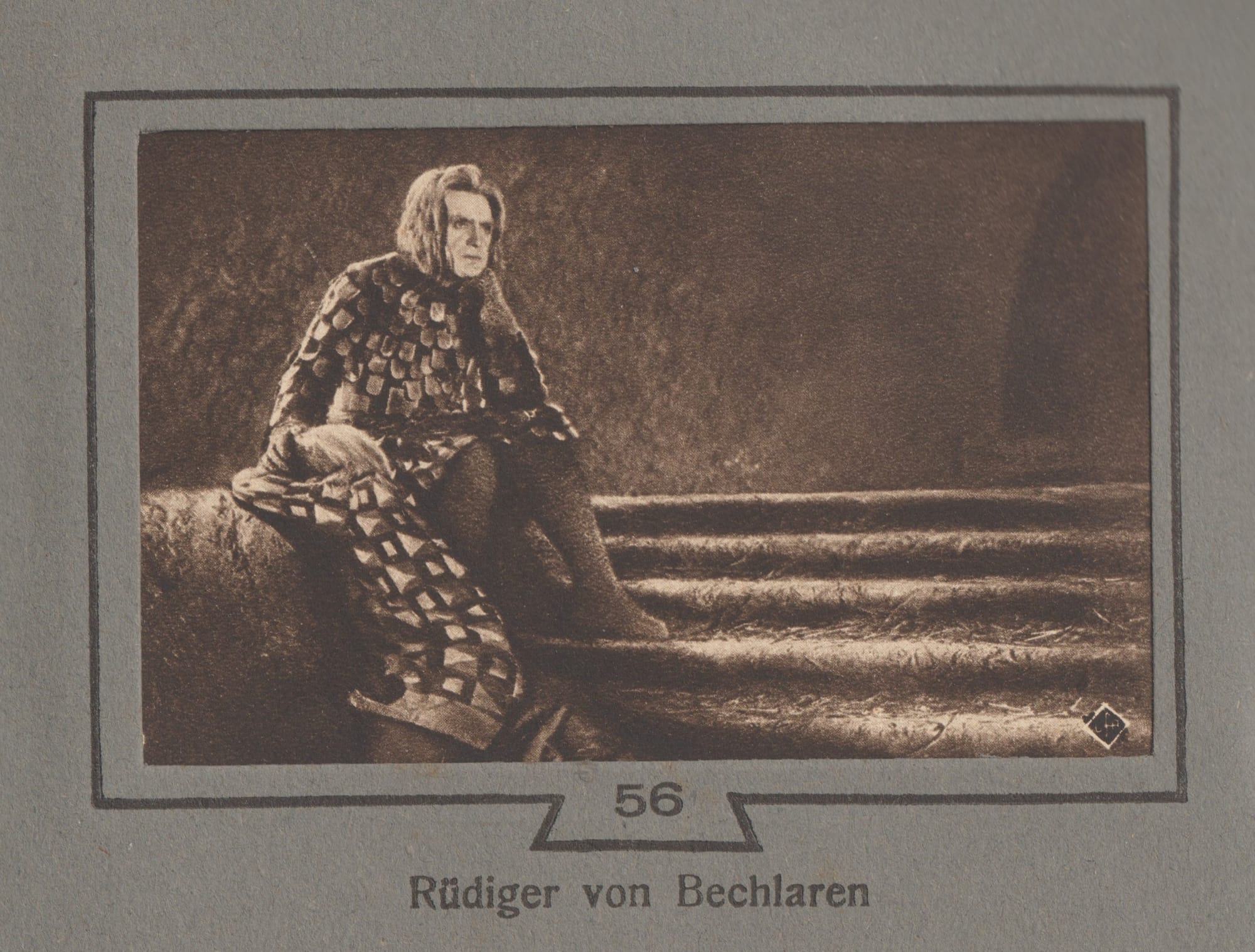 L'Estetica del Monumentalismo: La Costruzione di un Ordine Visivo