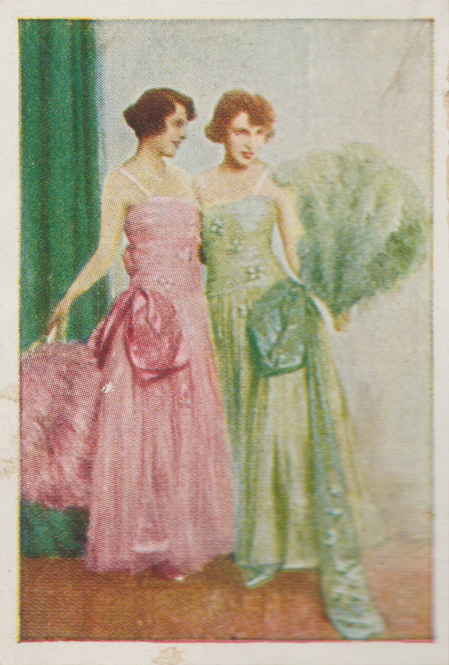 ELEGANT KLEIDER AUF DEM BERLINER PRESSEBALL 1927