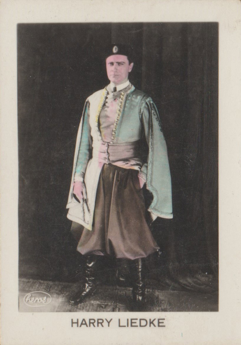 CIGARETTEN FACTORY "ORAMI" DRESDEN (1932)