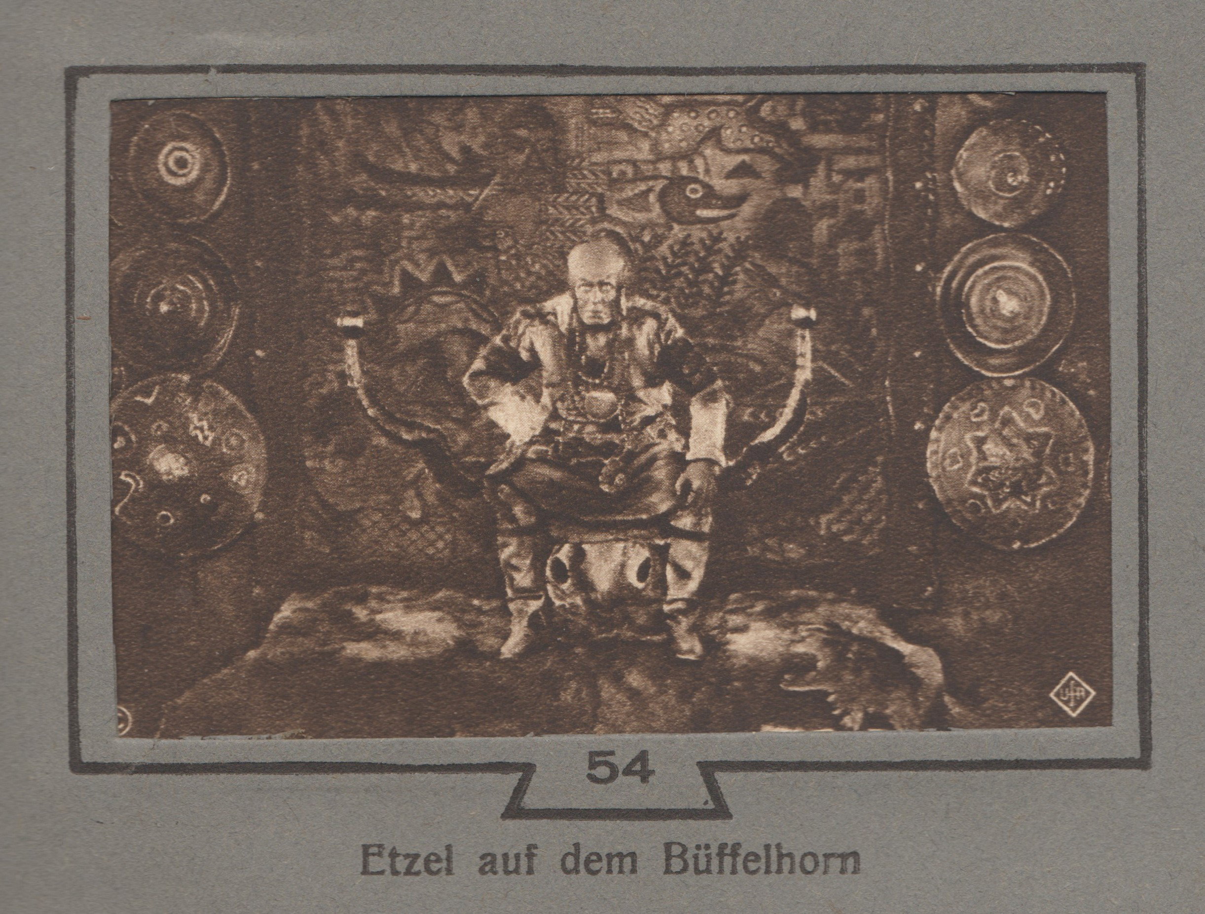 The Aesthetics of Monumentalism: The Construction of a Visual Order