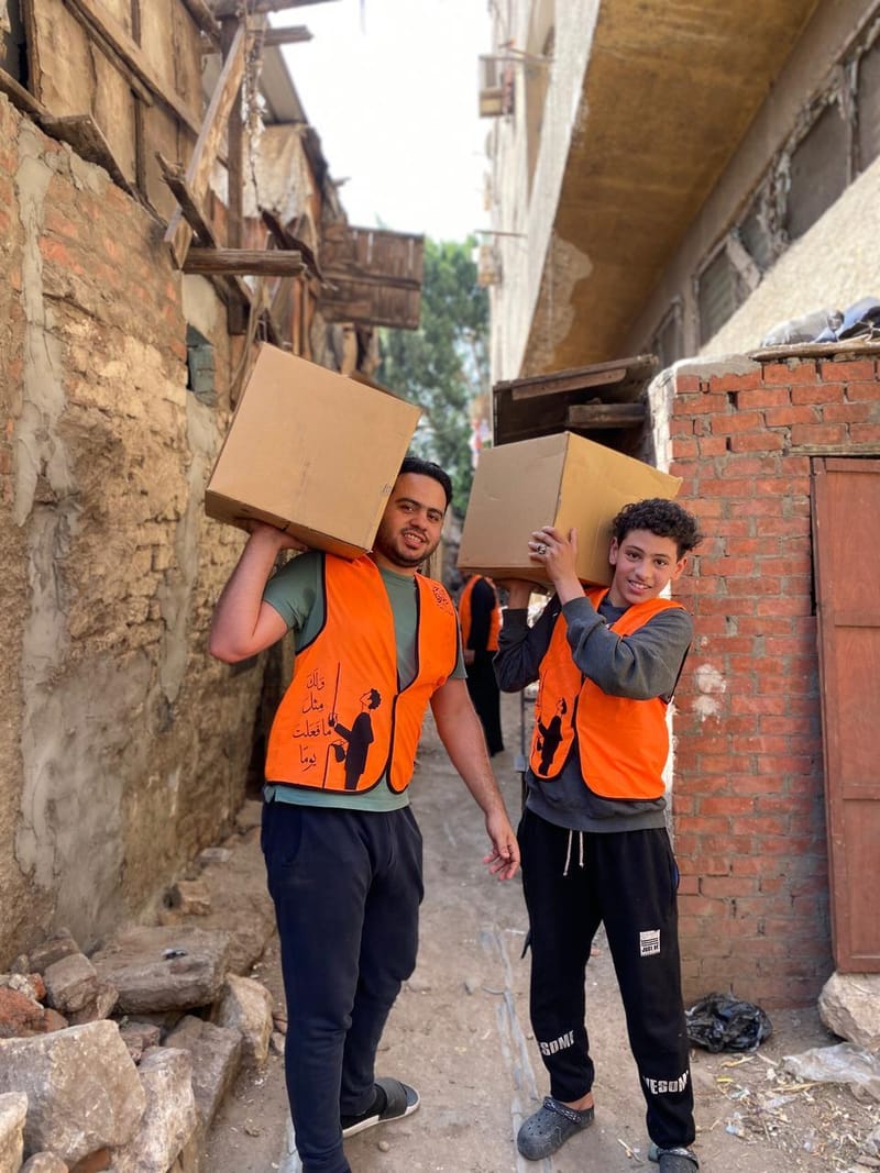  توزيع كراتين شهر رمضان الكريم