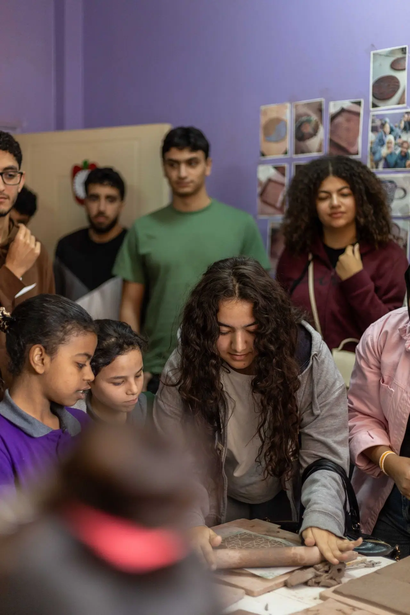 التعاون المشترك لبناء مدرسة المجتمع - مؤسسة اسطبل عنتر