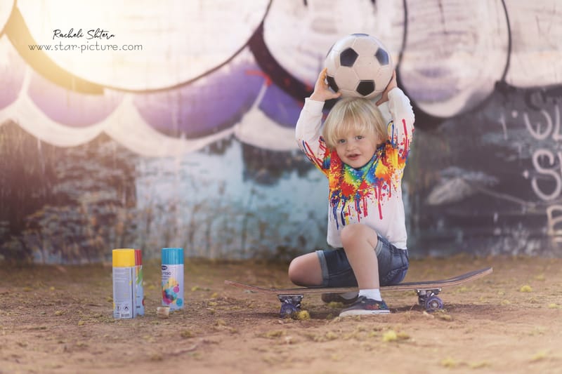 הטוהר הזה של הבונבון שבגזירת תלתל נהיה גבר קטן