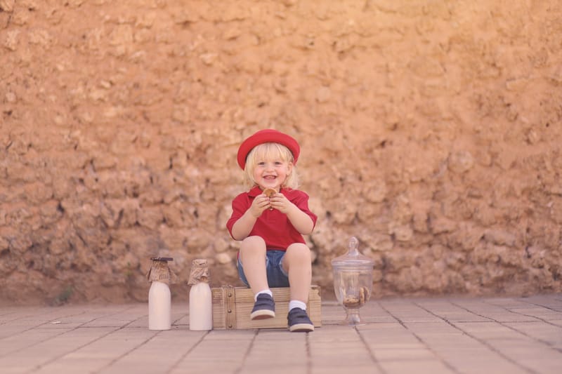 הטוהר הזה של הבונבון שבגזירת תלתל נהיה גבר קטן