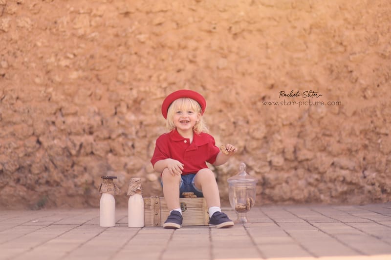 הטוהר הזה של הבונבון שבגזירת תלתל נהיה גבר קטן