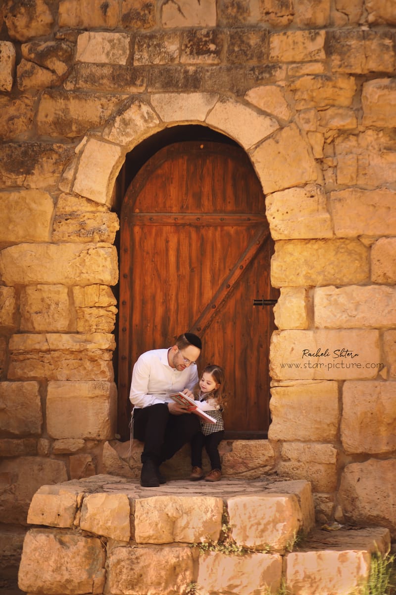 הטוהר הזה של הבונבון שבגזירת תלתל נהיה גבר קטן