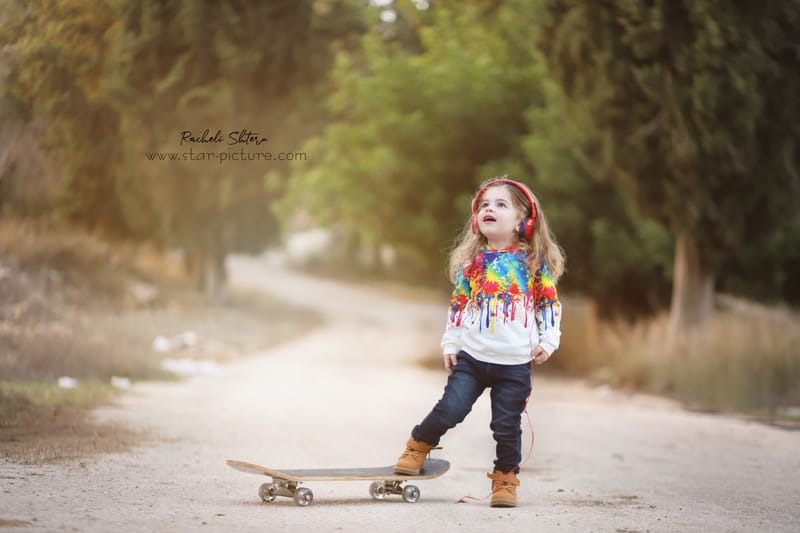 הטוהר הזה של הבונבון שבגזירת תלתל נהיה גבר קטן