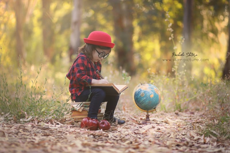 הטוהר הזה של הבונבון שבגזירת תלתל נהיה גבר קטן